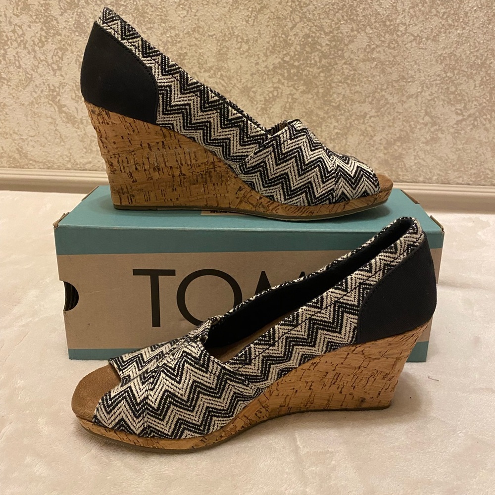 TOMS Black and White Zigzag Cork Wedges